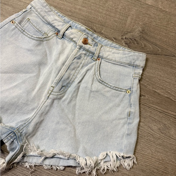 •WILD FABLE• DISTRESSED FESTIVAL JEAN SHORTS - Picture 2 of 6